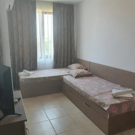 Apartmenti Smokiniya * אקהטופול