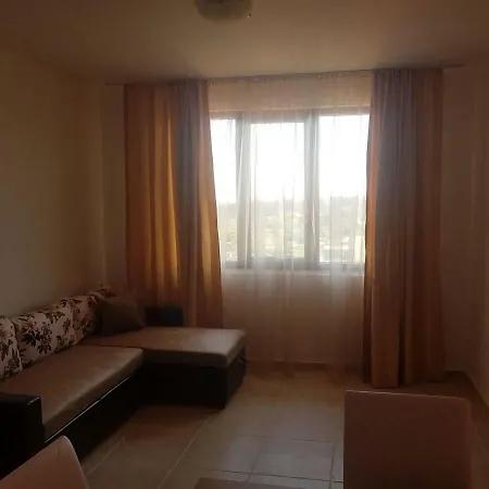Apartmenti Smokiniya דירה אקהטופול