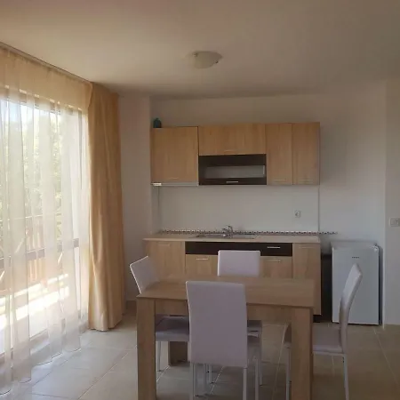 Apartmenti Smokiniya אקהטופול
